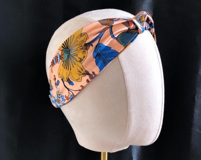 The Art of Resin Jewelry: Create with Mia Winston-Hart by Mia Winston-Hart