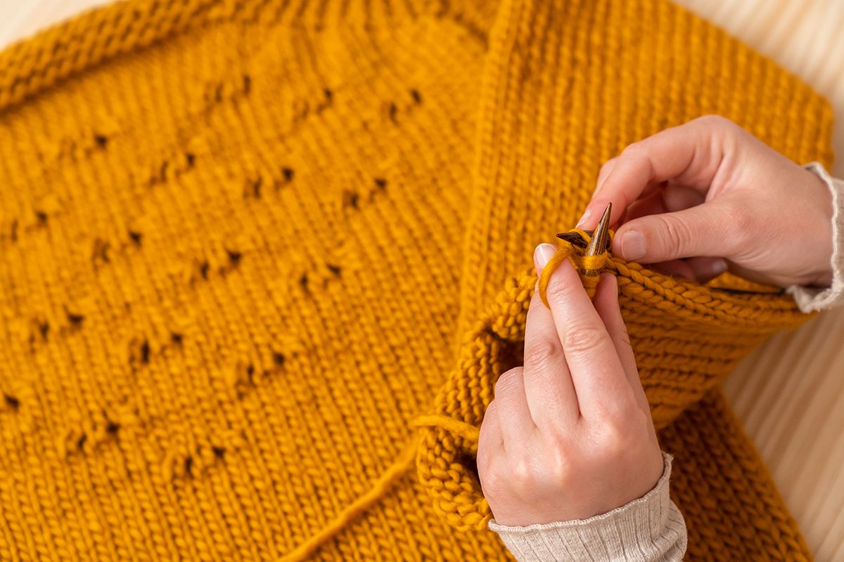 Diseña tu Propia Ropa Tejida: Aprende con Carmen García de Mora by Carmen García de Mora