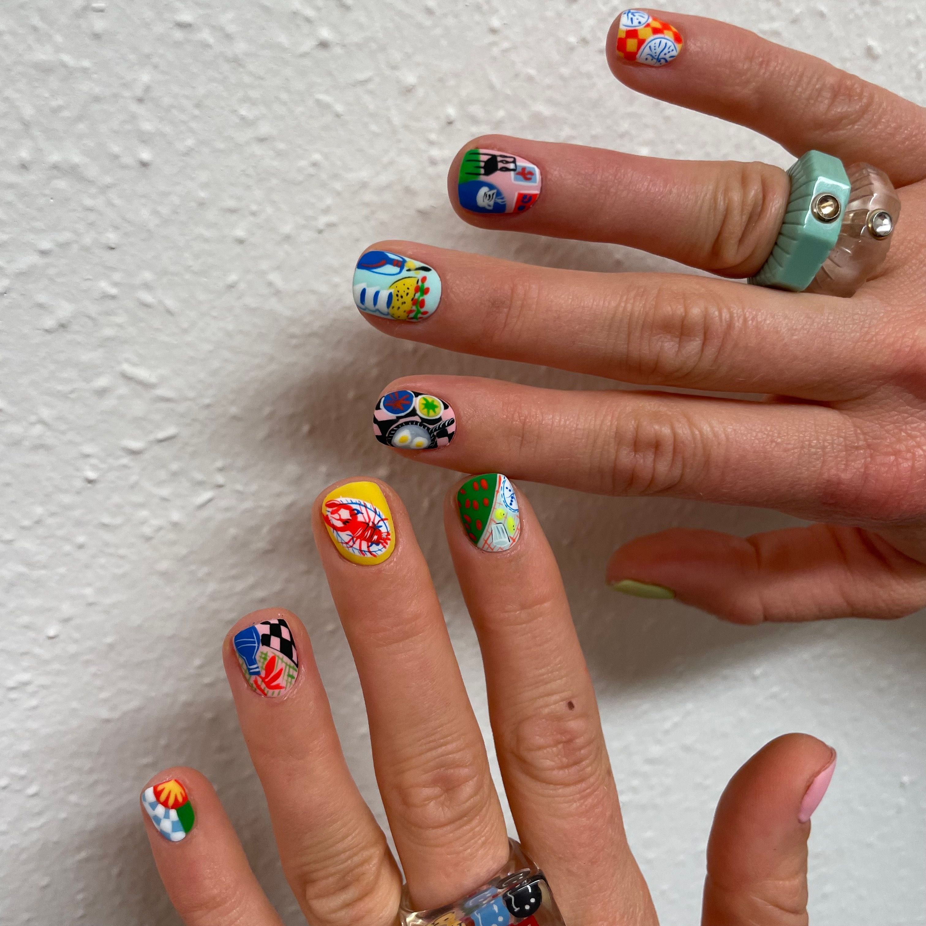 4. Nail Art Made Simple: Violetta's Guidance
