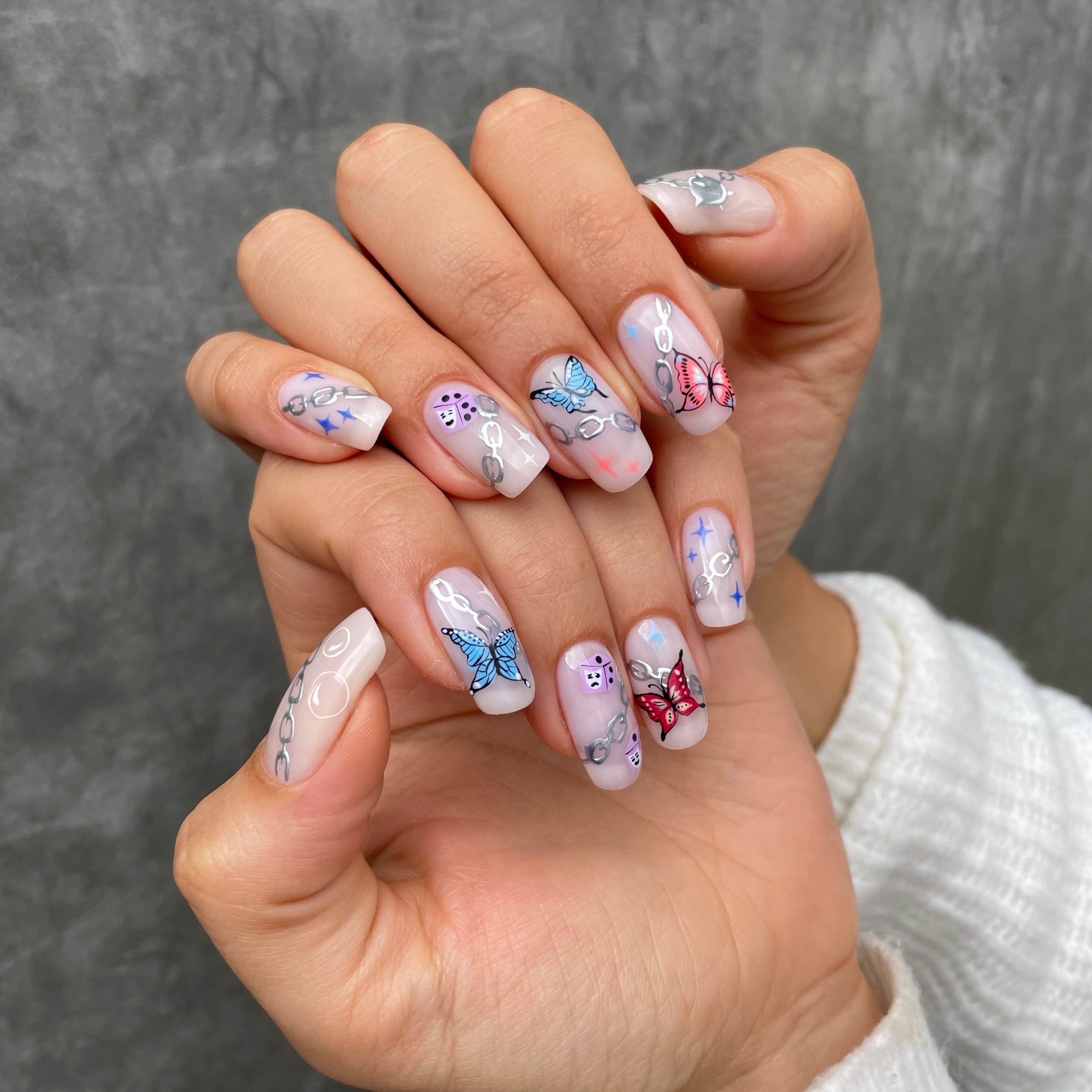 6. De lo Básico a lo Espectacular: Aprende Nail Art con Violetta Kurilenko