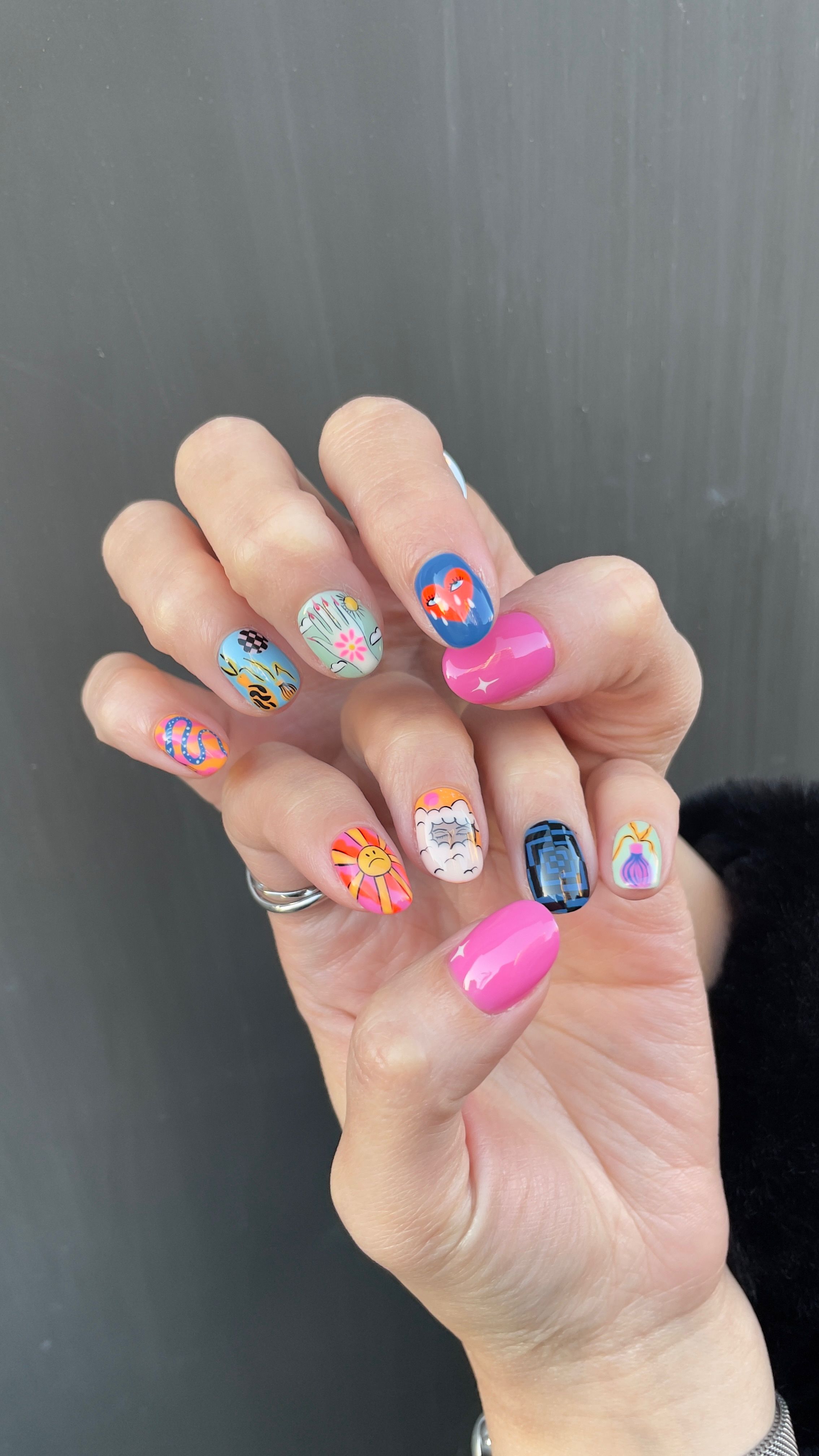 5. Diseña Tus Propios Nail Arts: Aprende con Violetta Kurilenko