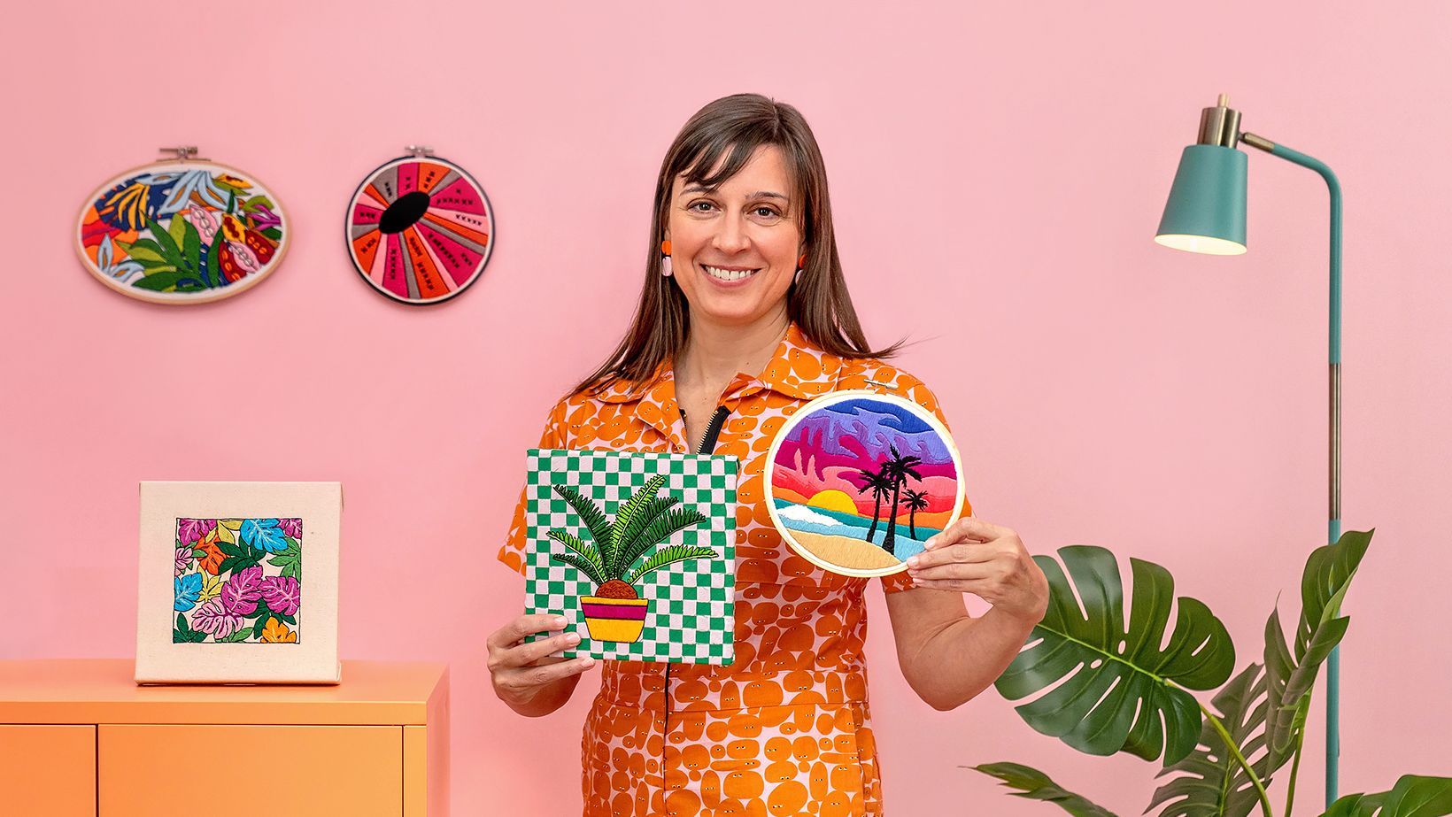Bordado com cores e designs abstratos
