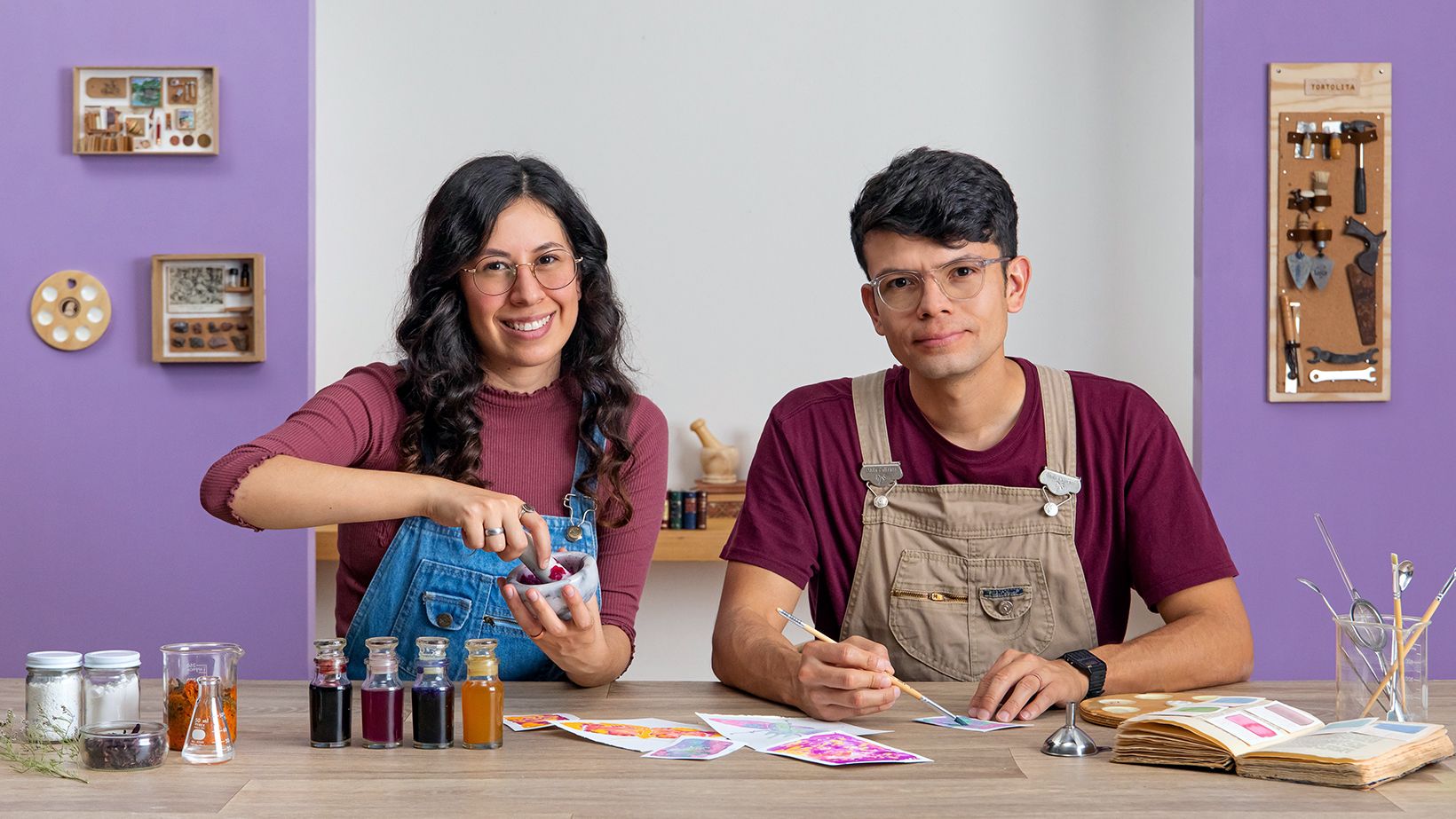 Creación de acuarelas líquidas y tintas botánicas