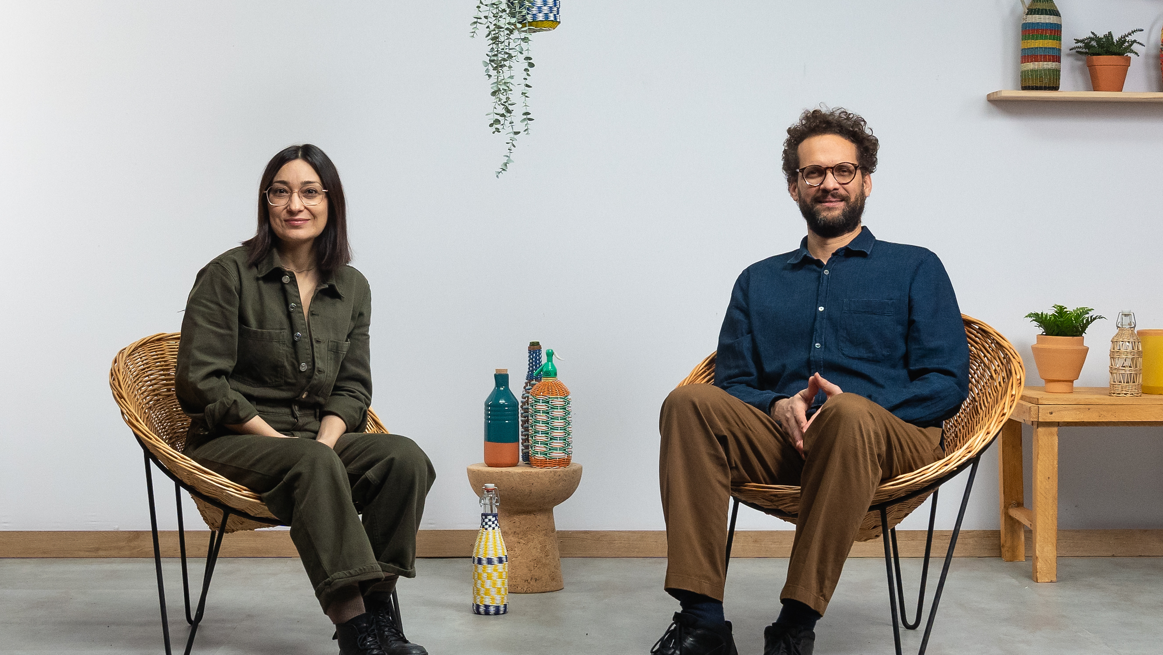 Basket-Weaving: Line Bottles with Colorful Wires