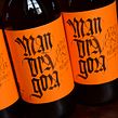 Mandràgora. Edición Orange Ginger & the Boomerangs. Cerveza con jengibre y naranja.. Caligrafia, Design, Design gráfico, e Tipografia projeto de Oriol Miró Genovart - 02.05.2015