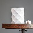 Origami lamps by Cartoncita. Un proyecto de Artesanía, Bellas Artes y Diseño de interiores de Cartoncita - 31.01.2016