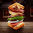 Waffle sandwich. Un proyecto de Dirección de arte, Ilustración tradicional, Retoque fotográfico y VFX de Mario Olvera - 09.03.2018