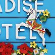 Queenie Malone's Paradise Hotel . 3D, Colagem, Design editorial, Ilustração tradicional, e Papercraft projeto de Diana Beltran Herrera - 01.10.2018