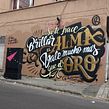 Mural "Si te hace brillar". Un projet de Art urbain, Calligraphie, Créativité, Design , Conception d'affiches, Design graphique, Lettering, Peinture, T , et pographie de TECK24 - 26.09.2019