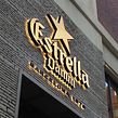 Antiga Fàbrica Estrella Damm. Een project van  Art direction,  Ontwerp, Grafisch ontwerp y Bewegwijzering van Valeria Dubin - 27.09.2018