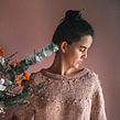 Friday Sweater. Arts, Crafts, and Fashion Design project by Carmen García de Mora - 12.09.2019