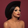 Valentina x BadHombre Magazine. Un proyecto de Fotografía, Fotografía artística, Fotografía de retrato y Fotografía digital de Esteban Calderón - 01.07.2019