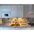 Portuguese hand painted tiles for a kitchen. Ceramics, Interior Design, and Painting project by Gazete Azulejos - 11.30.2020