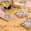 Hand painted ceramic coasters with Portuguese patterns. Cerâmica, Design de interiores, e Pintura projeto de Gazete Azulejos - 30.11.2020
