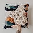 Coussins Multi-techniques. Un proyecto de Bordado y Tejido de Julie Robert - 02.03.2021