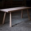 Staked Bench. Artesanato, Design e fabricação de móveis, Design de interiores, e Marcenaria projeto de Bibbings & Hensby - 19.04.2021