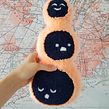 Muñeco Tres cabezas. Arts, Crafts, Embroider, and Character Design project by Carolina Bello - 02.11.2019