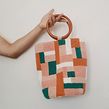 Bucket Bag. Design de acessórios, Bordado, e Tecido projeto de Micah Clasper-Torch - 27.04.2021