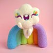 Super Duper Rainbow Cloud. Un proyecto de Bellas Artes, Artesanía, Diseño de personajes, Escultura y Art to de droolwool - 29.04.2021