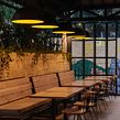  Hamburguesas El Corral. Design, Decoração de interiores, Arquitetura de interiores, Design industrial, Design de interiores, Interiores, e Design de produtos projeto de Vida Útil - 03.11.2017
