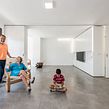 Casa MJE. Un proyecto de Arquitectura, Diseño, creación de muebles					, Arquitectura interior y Diseño de interiores de Enorme Studio - 01.06.2015