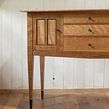 Aparador de cerezo curvo. Arts, Crafts, Furniture Design, Making, Woodworking & Interior Design project by Israel Martín - 06.28.2021
