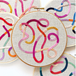 Tangled Threads Embroidery Hoop and Kit. Een project van  Ontwerp, Borduurwerk y Textiel van Cristin Morgan - 06.08.2021