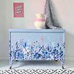 Abstract Floral Blanket Box. Ilustração tradicional, Desenho artístico, Artes plásticas, Design de interiores, Interiores, Design floral e vegetal, e Design projeto de Chloe Kempster - 18.08.2021