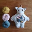 Muñeco Unicornio. Artesanato, Design de personagens, e Bordado projeto de Carolina Bello - 14.08.2021