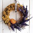 GHIRLANDA HALLOWEEN. Projekt z dziedziny Design, Craft, Kreat, wność, Kompoz i cje kwiatowe i botaniczne użytkownika Roberta Santilli - 06.09.2021