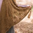 Nupullaan knitted shawl with cables, lace and bobbles. Een project van Craft van Sari Nordlund - 10.12.2021