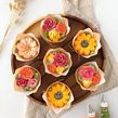 Fall Floral Cupcakes. Un proyecto de Diseño y Artesanía de Liz Shim - 11.01.2022