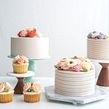 Buttercream Flower Cake & Cupcakes. Un proyecto de Diseño y Artesanía de Liz Shim - 11.01.2022