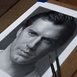 Henry Cavill - Grafito sobre papel . Un proyecto de Ilustración tradicional, Bellas Artes y Dibujo de Néstor Canavarro - 18.01.2022