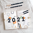 doodlelou.co | 2021 Themes. Un proyecto de Ilustración tradicional, Artesanía, Diseño gráfico, Tipografía, Lettering, Creatividad, Bocetado, H y lettering de Louise Chai - 25.02.2022