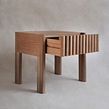 Mesa de noche Testa. Un progetto di Design e creazione di mobili e Artigianato di Taller Piccolo - 07.04.2022