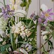 Table Arrangement | Floral Design . Design, Art Direction, Arts, Crafts, and Events project by Valentina Teinitzer (Studio de Pasquale) - 05.13.2022
