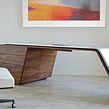 Iconic custom furniture designed and handcrafted to reflect my client's personality and functional requirements.. Un progetto di Design e creazione di mobili di Paul Jeffrey - 16.05.2022