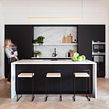 Monochromatic Kitchen Design. Un proyecto de Fotografía de Susie Lowe - 03.06.2022