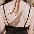 Fotografía de producto y con modelo para cosmética vegana y natural . Fotografia projeto de Paula Amenta - 09.07.2022