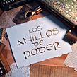 LOS ANILLOS DE PODER. Un proyecto de Diseño, Caligrafía, Lettering y Papercraft de Paola Gallegos - 26.08.2022