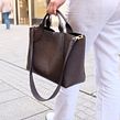 The Ursula handbag model with short handles & detachable shoulderstrap. Projekt z dziedziny Wzornictwo tekst, liów i Craft użytkownika Christina Roth - 07.09.2022
