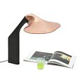 Ombre Portée table lamp. Un proyecto de Diseño, Diseño, creación de muebles					 y Artesanía de studio_brichet_ziegler - 04.10.2022