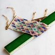 Paon Bracelet. Jewelr, Design, Weaving, Fashion Design, Accessor, and Design project by Marion Mazô - 11.10.2022