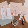 My project for course: Handmade Recycled Paper: Create a Stationery Set. Arts, Crafts, Fine Arts, Paper Craft, Bookbinding, DIY, Stationer, and Design project by Sonia Carta Muriel - 11.11.2022