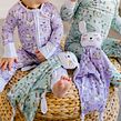 Easter bunnies pastels - Little Sleepies. Traditional illustration, Pattern Design, and Children's Illustration project by Tati Abaurre - 11.18.2022