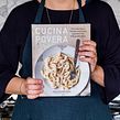 Cucina Povera. The Italian Way of Transforming Humble Ingredients into Unforgettable Meals. Creative Writing, Food St, ling, and Food Photograph project by Giulia Scarpaleggia - 01.24.2023