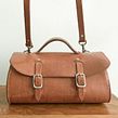 Hand-sewn Leather Tool Bag. Un proyecto de Diseño de complementos de Beth Dow - 02.02.2023