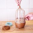 Talleres presenciales - Decoración de botellas con cable. Un proyecto de Artesanía, Creatividad y DIY de Casa Atlântica - 09.02.2023