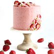 Strawberry Layer Cake. Food St, ling, e Fotografia gastronômica projeto de Whitney DePaoli (Sugar & Sparrow) - 16.04.2024